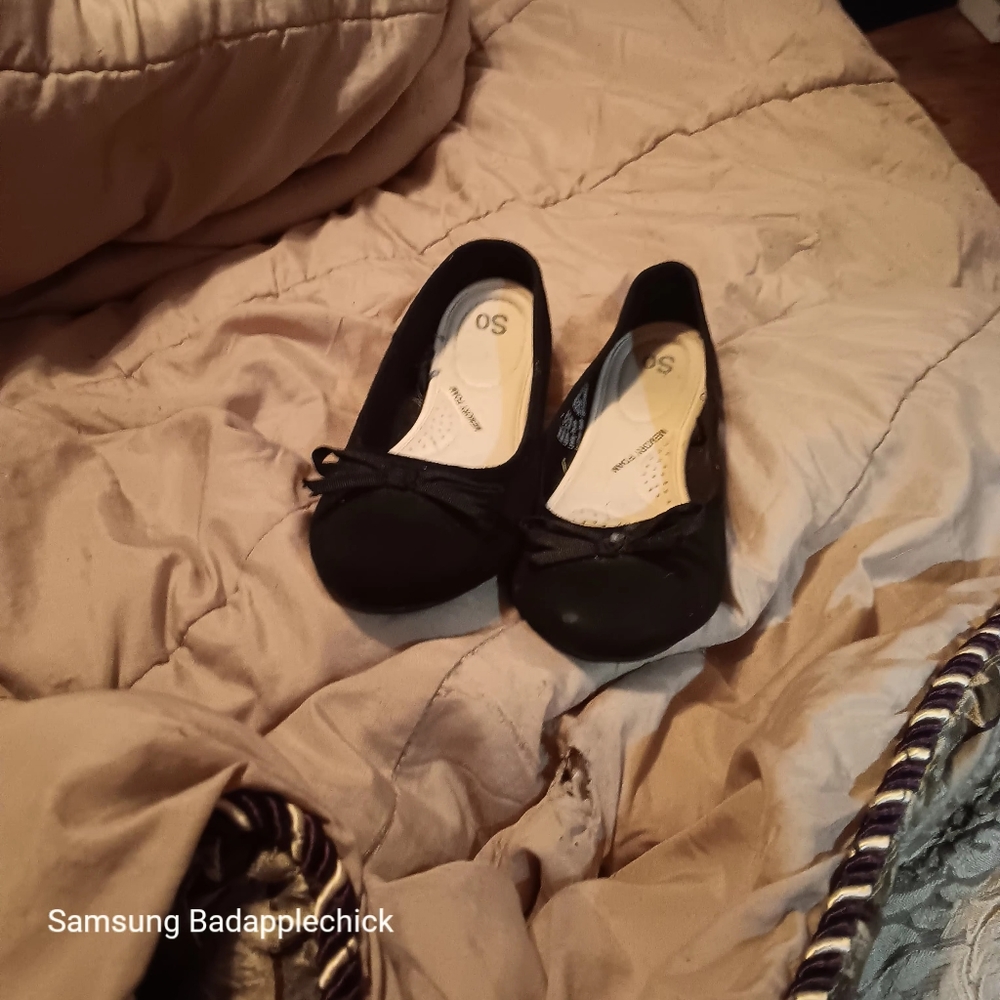 Shoes - Picture 2 of 2